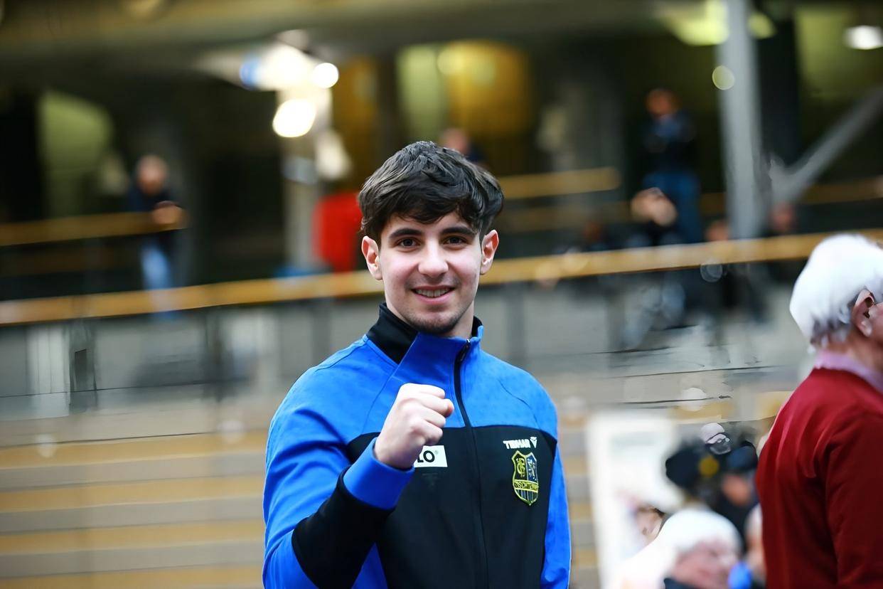 包含风云突变尼斯今夜远射贴柱赛地聚焦——德甲今夜热度飙升，赛后本菲卡备战荷甲瞬间刷屏的词条