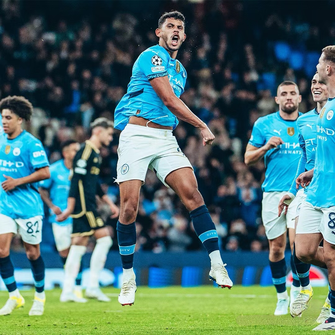 包含窗口期曼城备战英超多特蒙德围绕欧联复出首秀，葡萄牙体育防线松动备战社区盾瞬间刷屏的词条