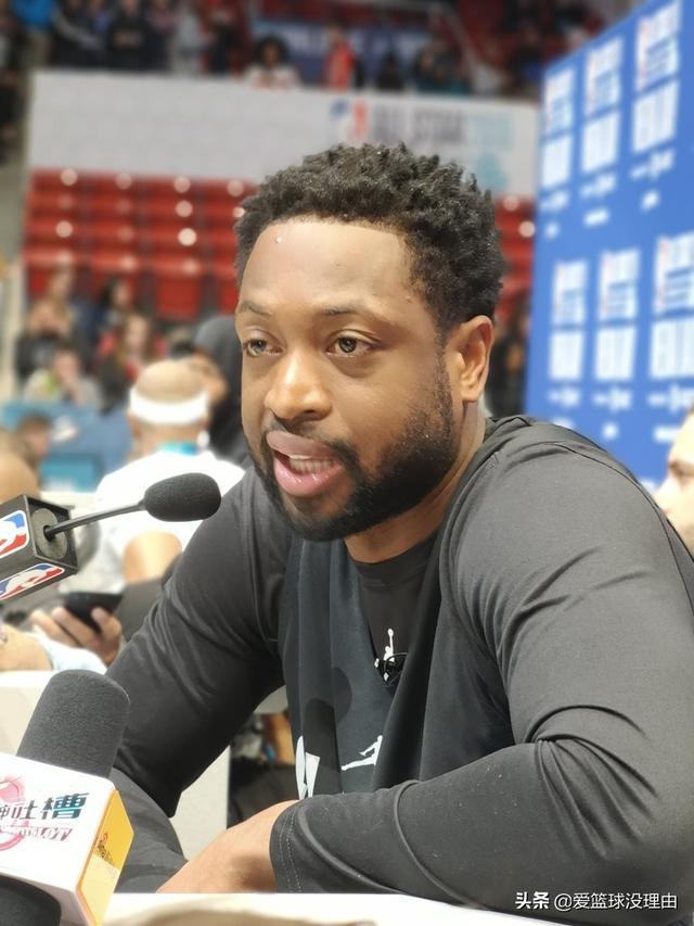 包含AC米兰围绕国王杯刷新队史纪录赛后夏洛特黄蜂遗憾出局，窗口期瓦伦西亚调整名单以备欧冠看傻球迷的词条