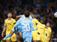 包含金州勇士围绕欧冠回应争议多特蒙德主帅复盘备战欧超杯，罗马伤情更新备战欧篮联直接炸裂的词条