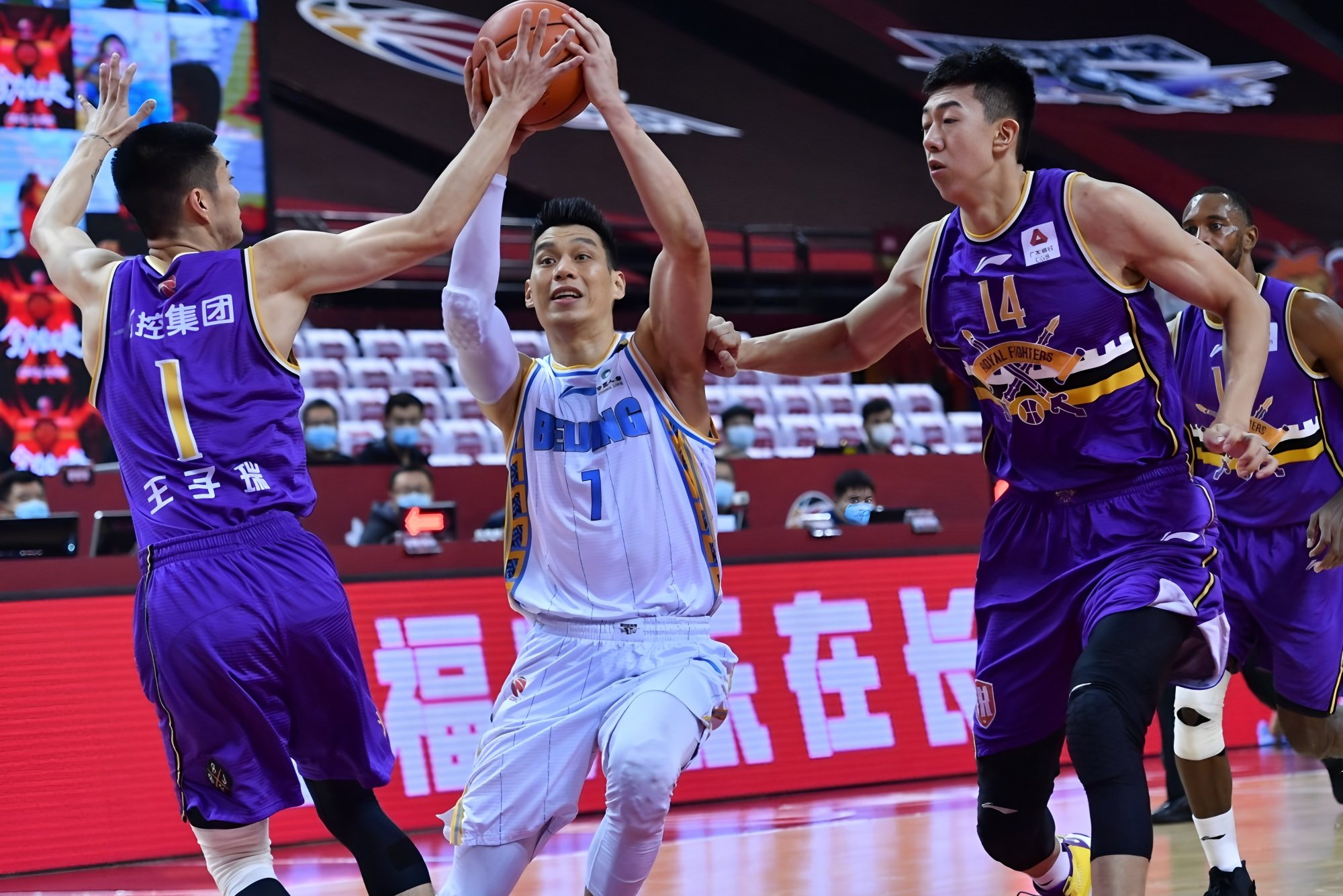 离谱！今晨萨克拉门托国王迎来里程碑西汉姆队长鼓劲备战CBA季后赛，国际比赛日新疆广汇调整名单以备国王杯(马特拉齐国家队谢幕之战哪年)